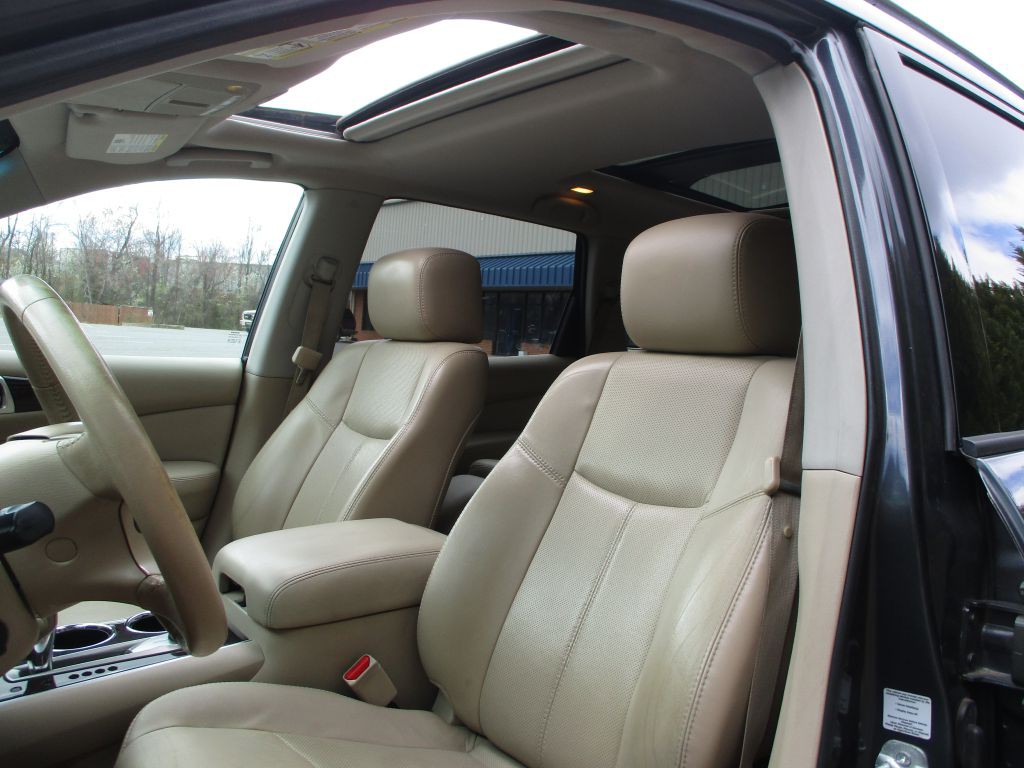 2014 Nissan Pathfinder Image 16
