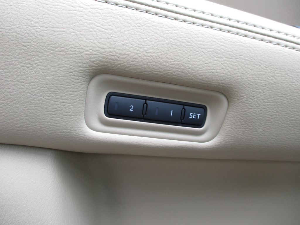 2014 Nissan Pathfinder Image 19