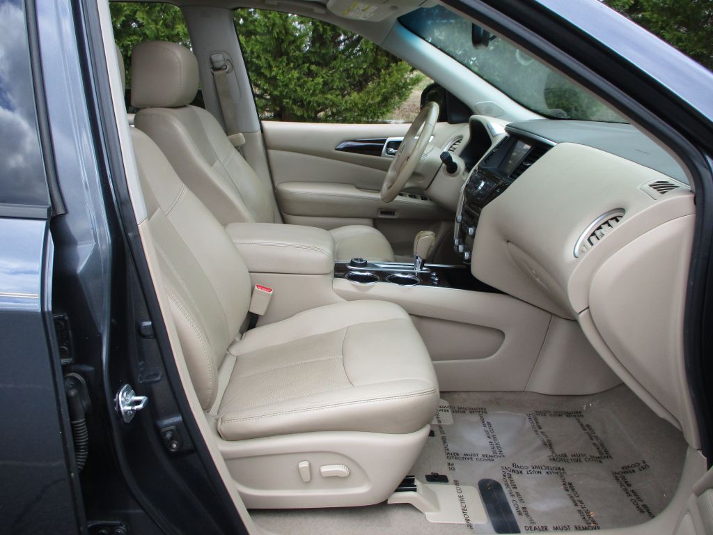 2014 Nissan Pathfinder Image 21