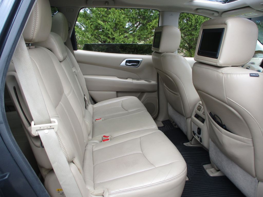 2014 Nissan Pathfinder Image 24