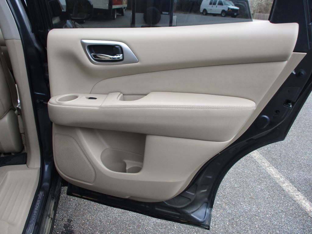 2014 Nissan Pathfinder Image 27