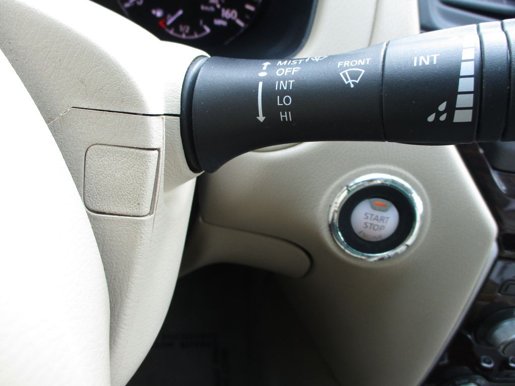 2014 Nissan Pathfinder Image 50