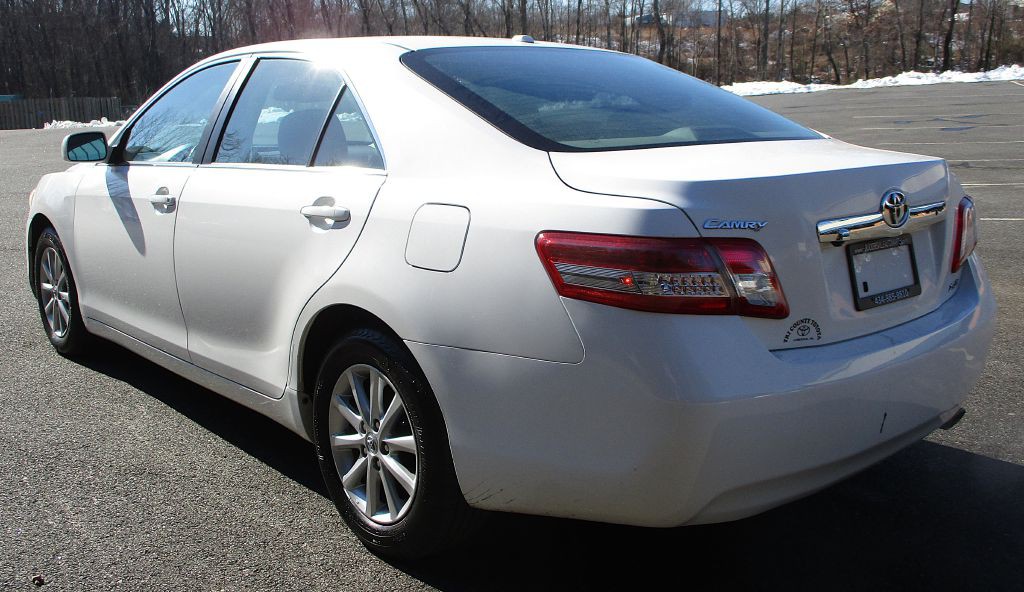 2011 Toyota Camry Image 5