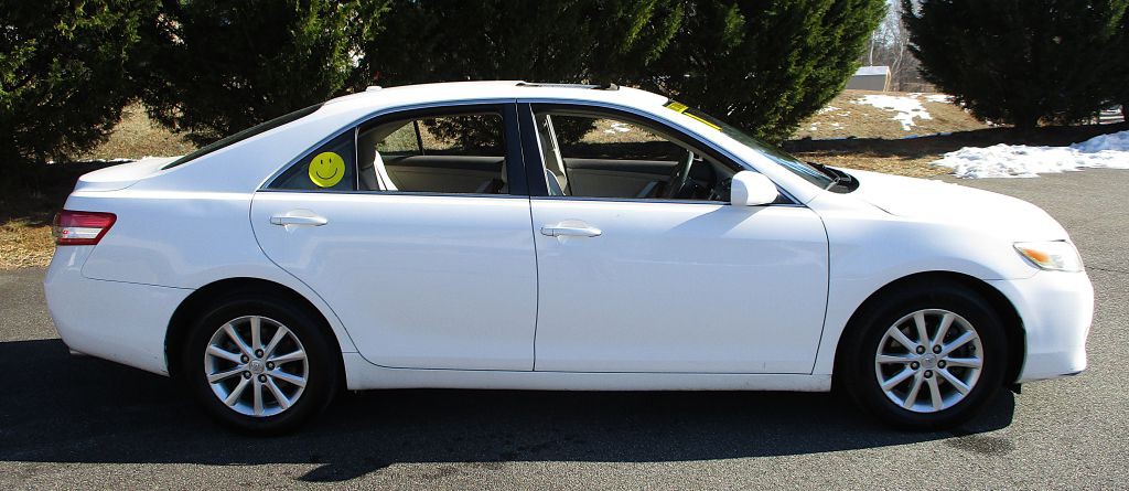 2011 Toyota Camry Image 8