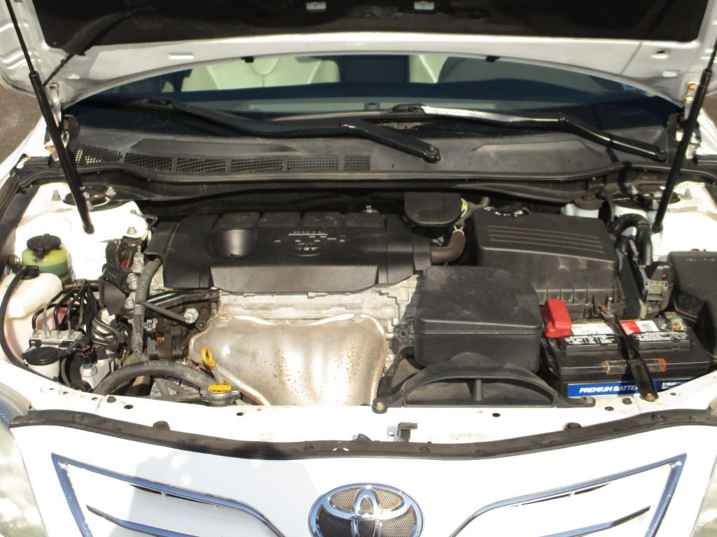 2011 Toyota Camry Image 12