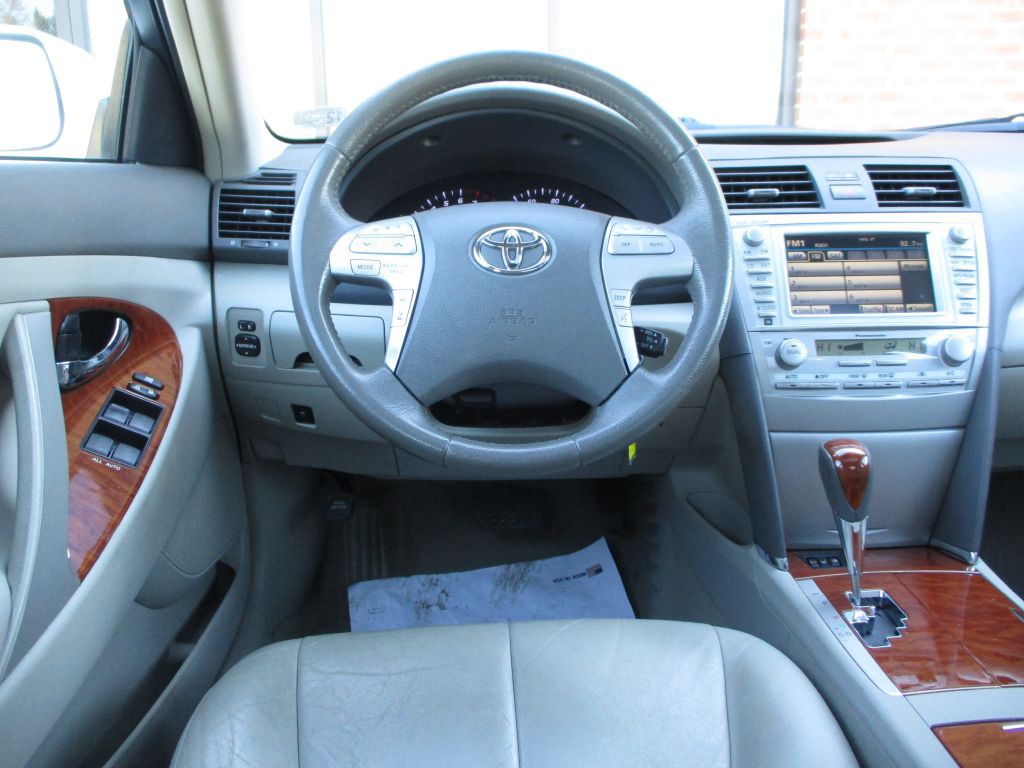 2011 Toyota Camry Image 20