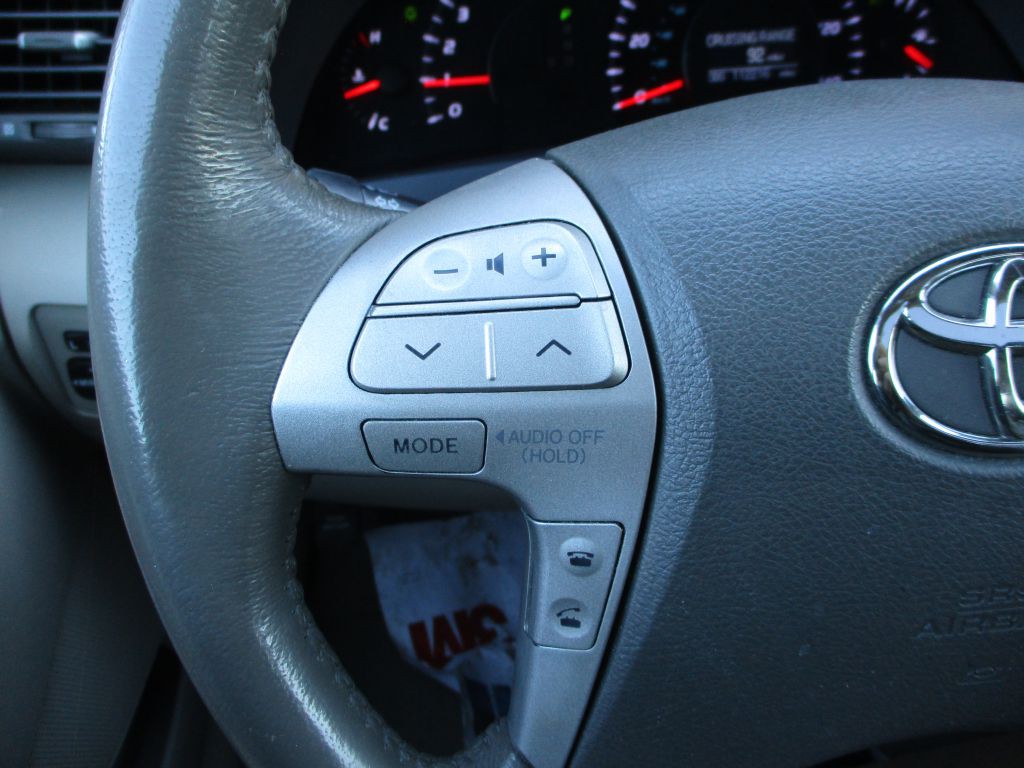 2011 Toyota Camry Image 26