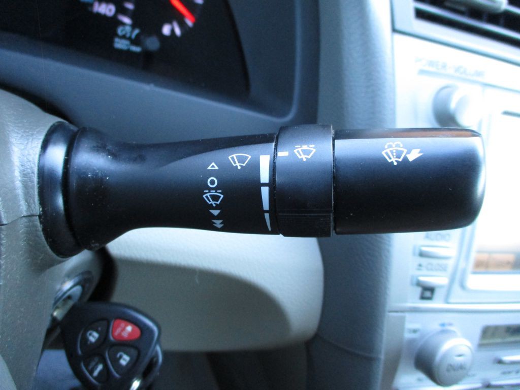 2011 Toyota Camry Image 29