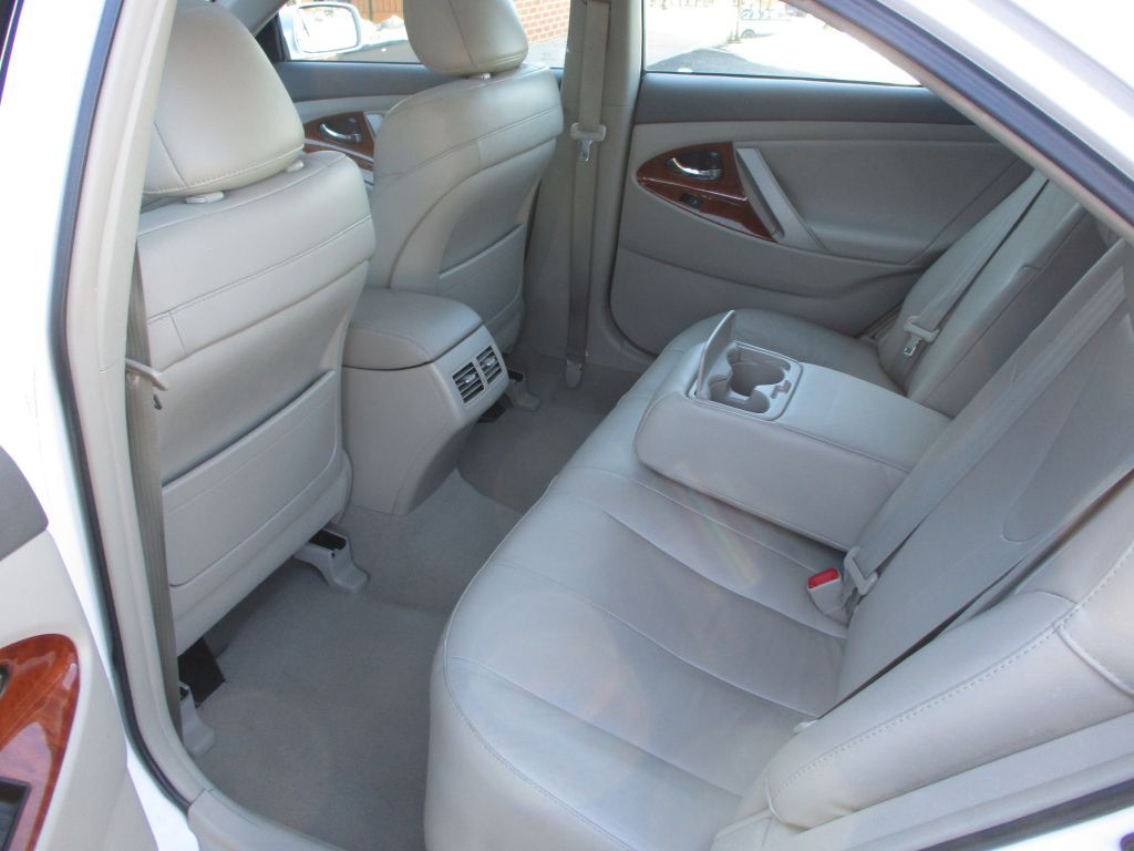 2011 Toyota Camry Image 60