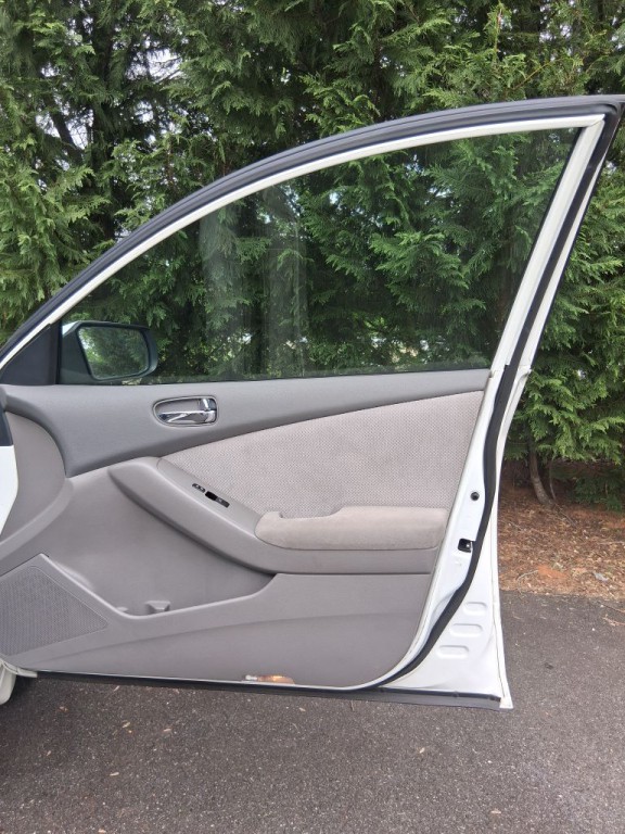 2009 Nissan Altima Image 38