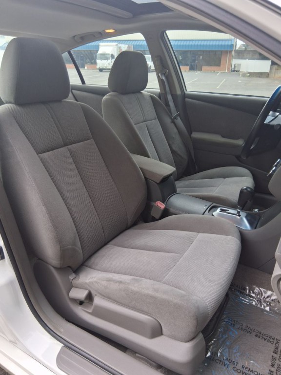 2009 Nissan Altima Image 40