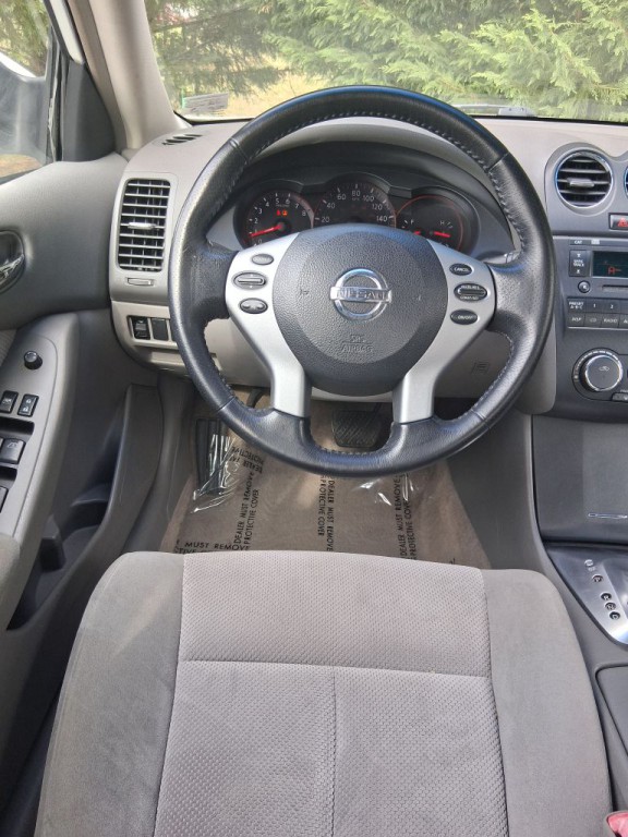 2009 Nissan Altima Image 19