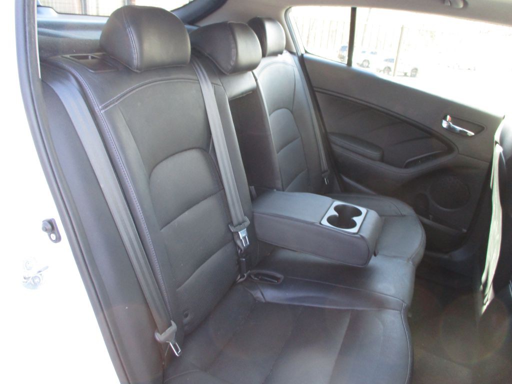2014 Kia Forte Image 38