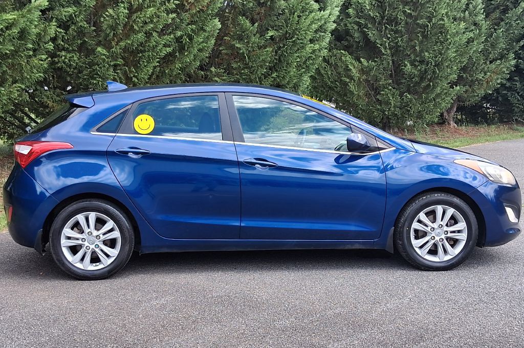 2013 Hyundai Elantra Image 8
