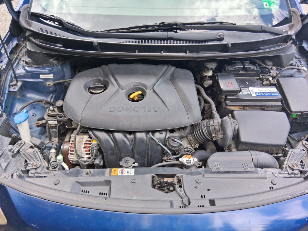 2013 Hyundai Elantra Image 12