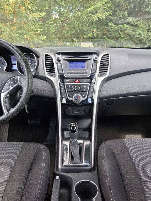 2013 Hyundai Elantra Image 20