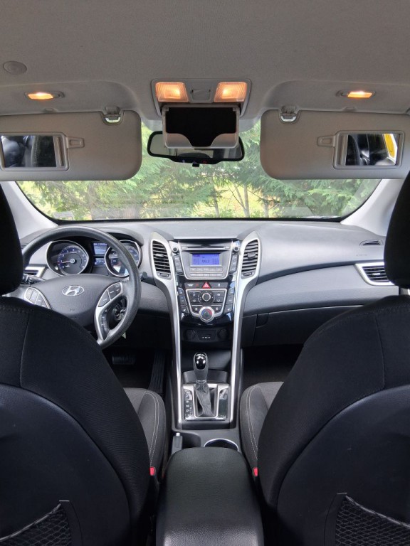 2013 Hyundai Elantra Image 22