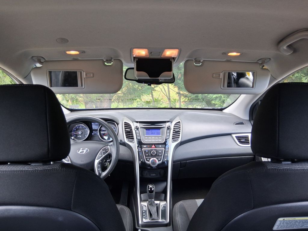 2013 Hyundai Elantra Image 23