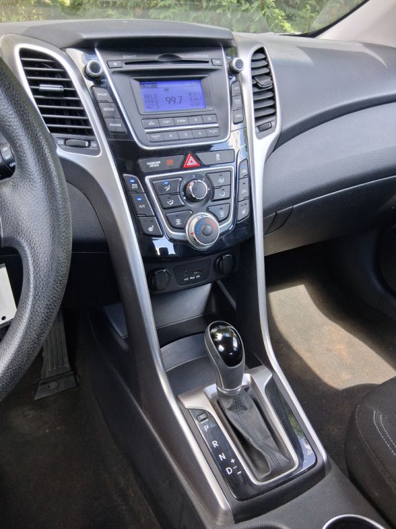 2013 Hyundai Elantra Image 34
