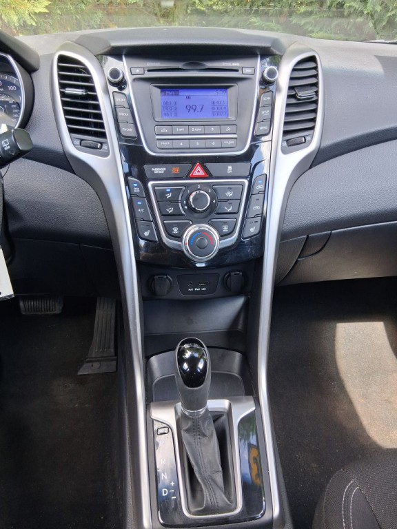 2013 Hyundai Elantra Image 35