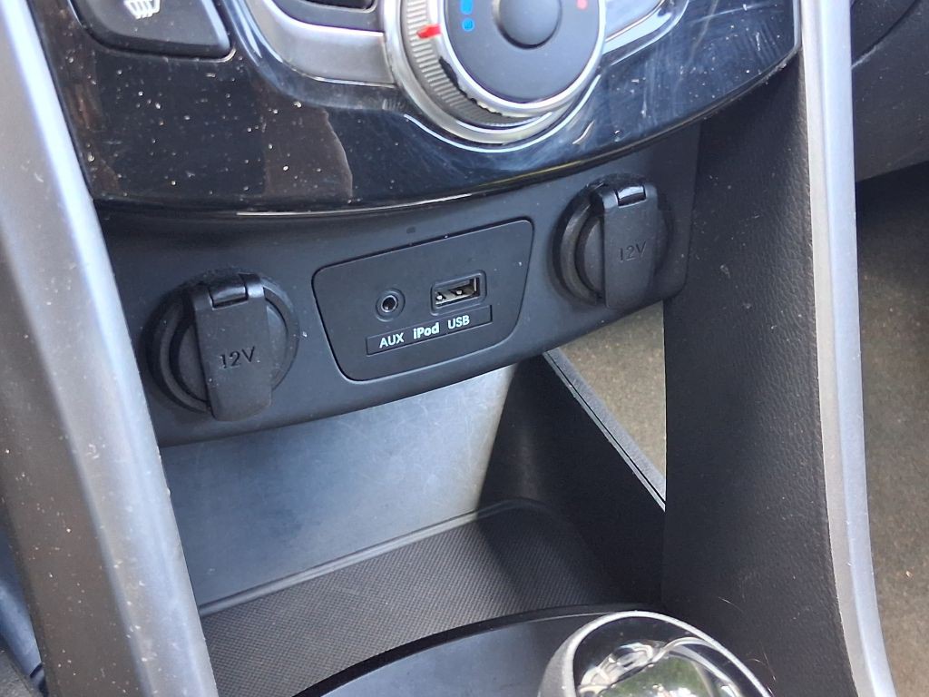 2013 Hyundai Elantra Image 39