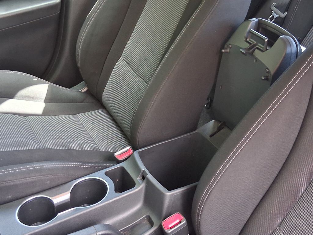 2013 Hyundai Elantra Image 46