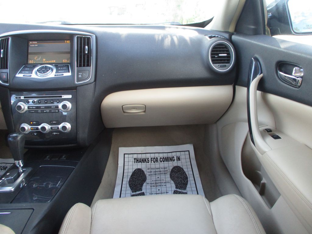 2014 Nissan Maxima Image 25