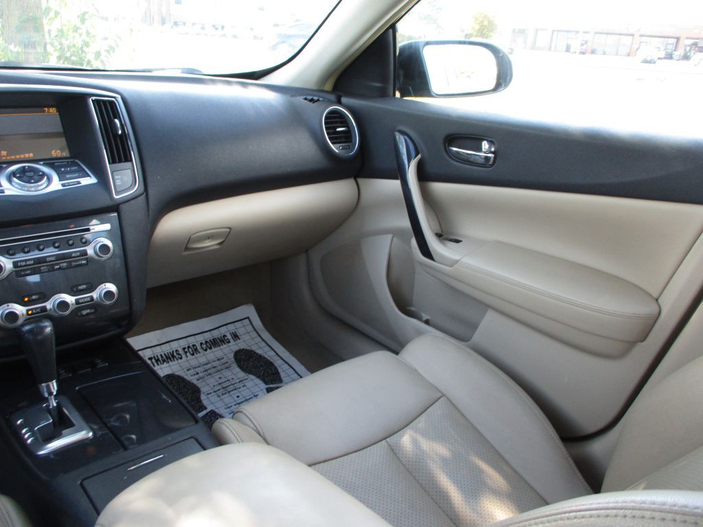 2014 Nissan Maxima Image 26