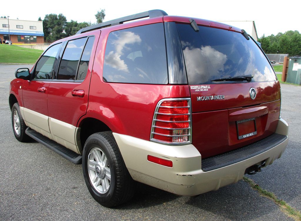 2005 Mercury Mountaineer Image 5