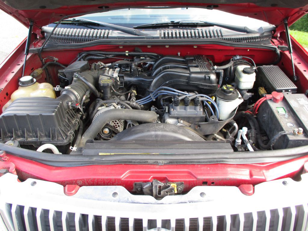 2005 Mercury Mountaineer Image 12