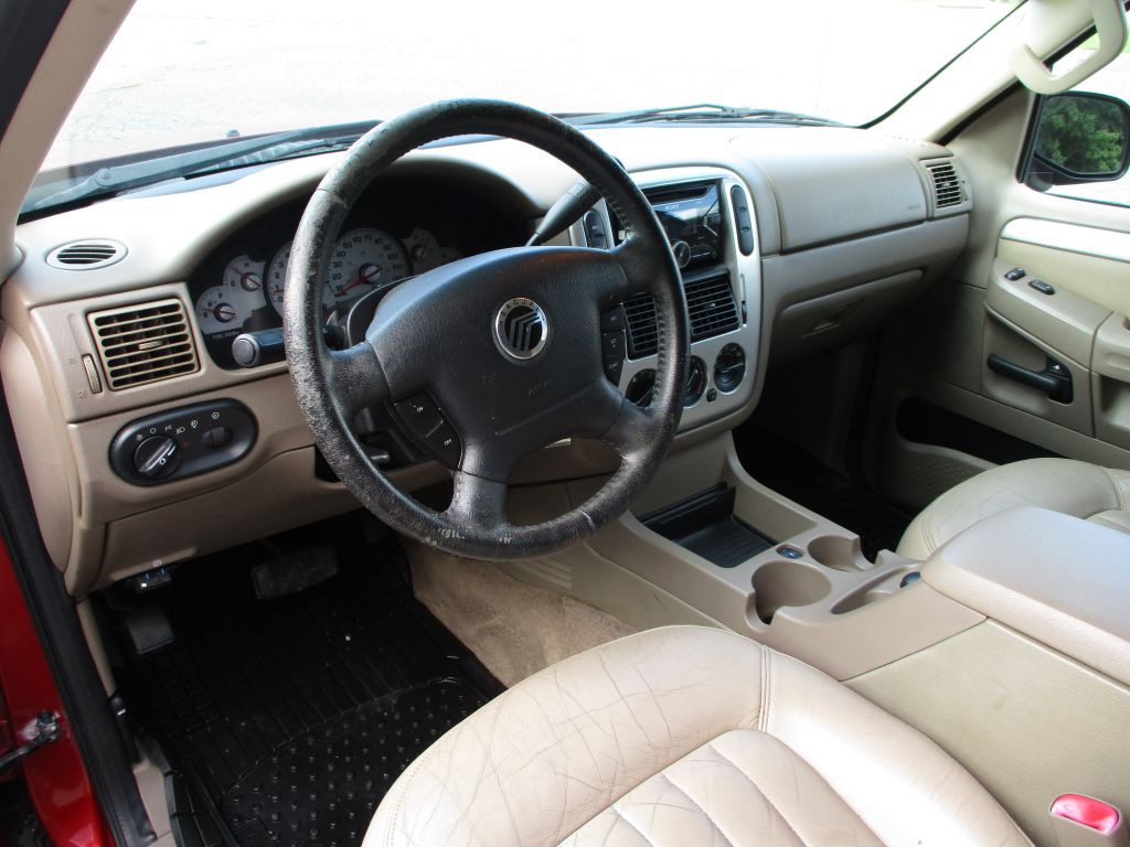 2005 Mercury Mountaineer Image 17