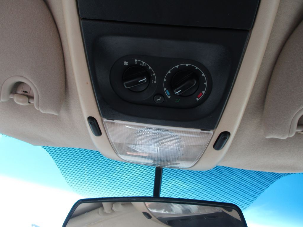 2005 Mercury Mountaineer Image 27