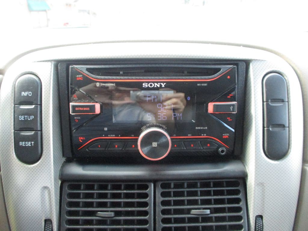 2005 Mercury Mountaineer Image 29