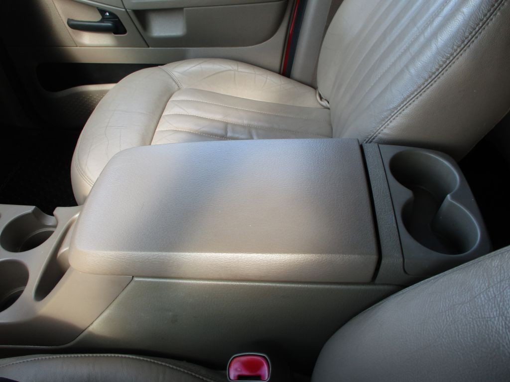 2005 Mercury Mountaineer Image 32