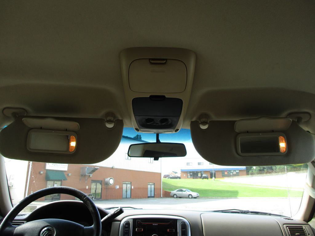 2005 Mercury Mountaineer Image 35