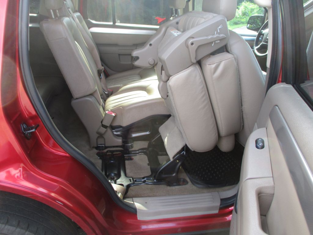 2005 Mercury Mountaineer Image 45