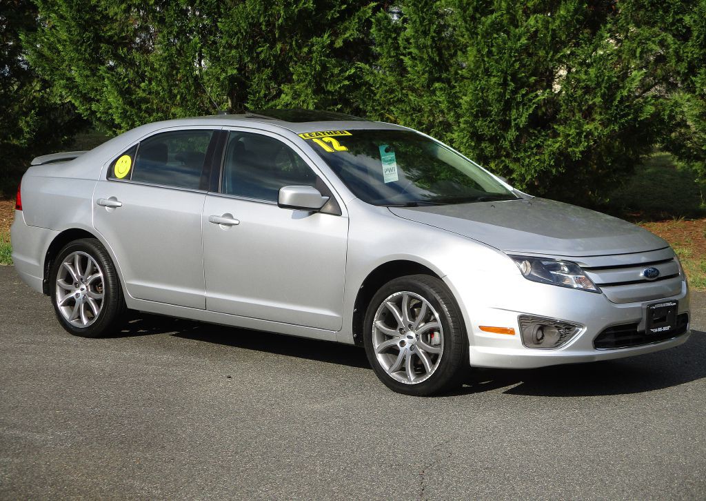 2012 Ford Fusion Image 1