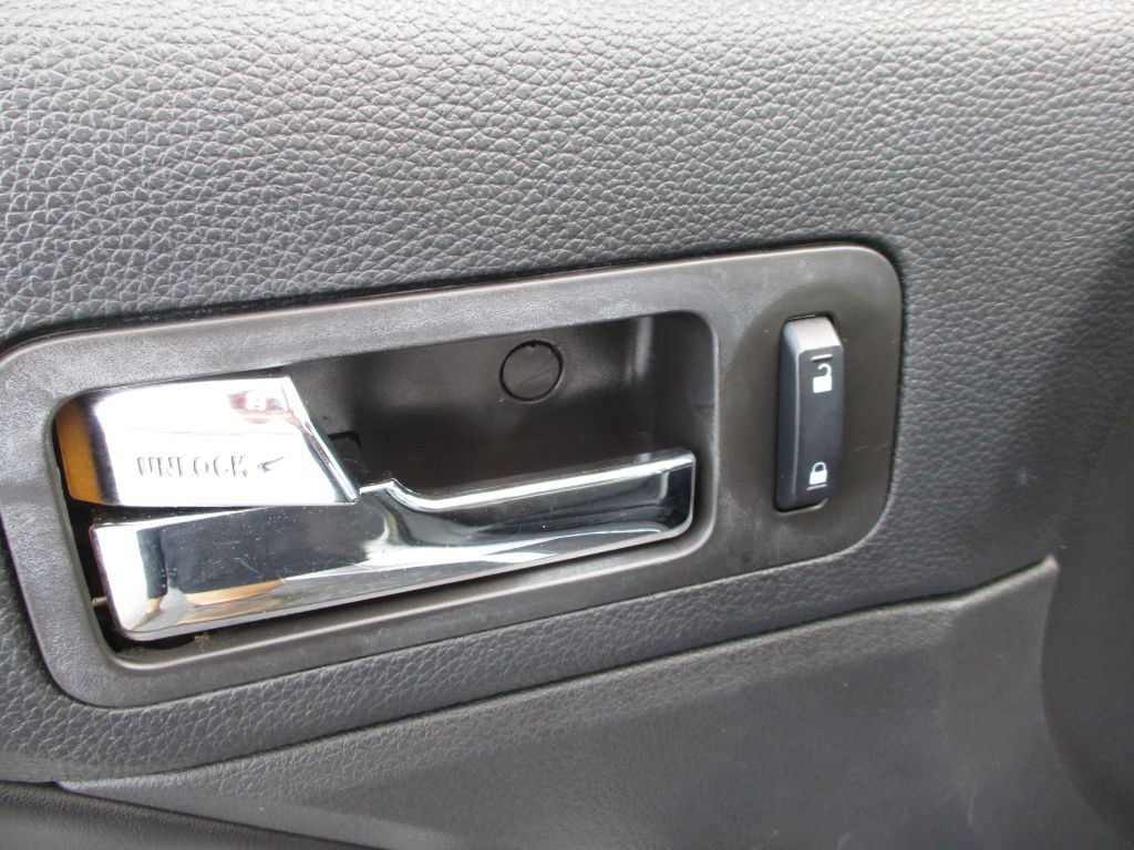 2012 Ford Fusion Image 16