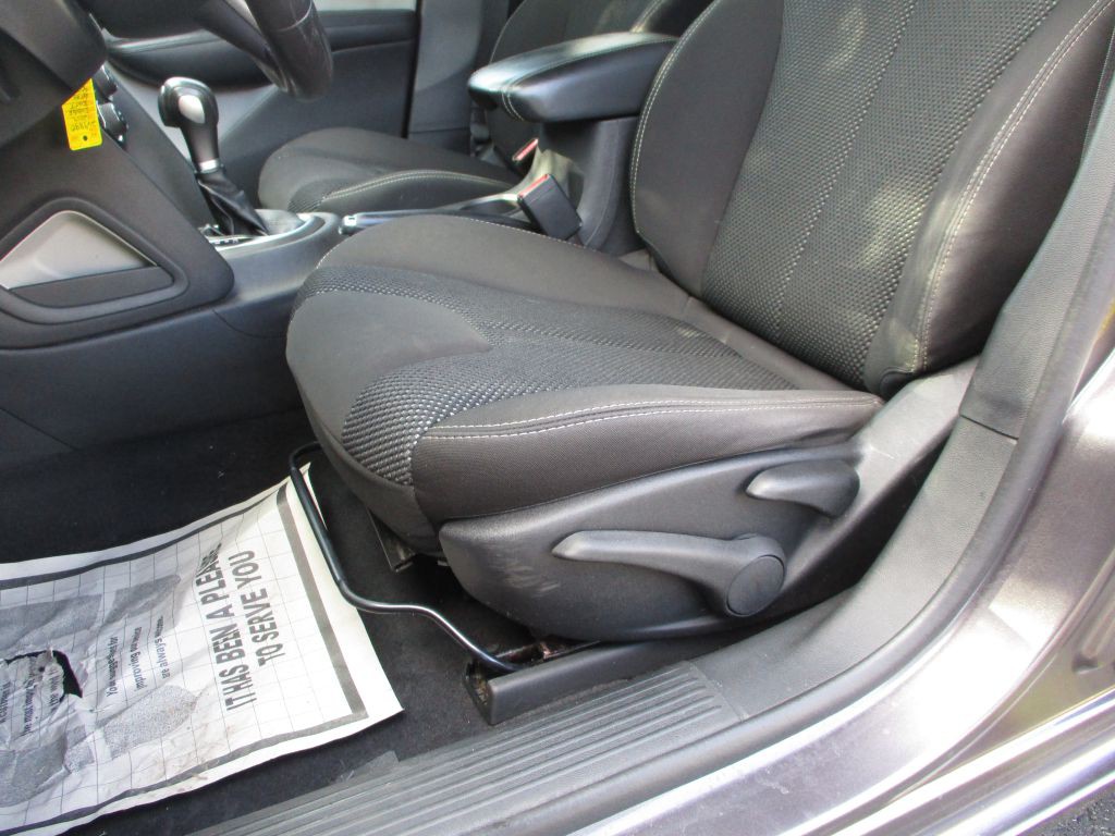 2014 Dodge Dart Image 16