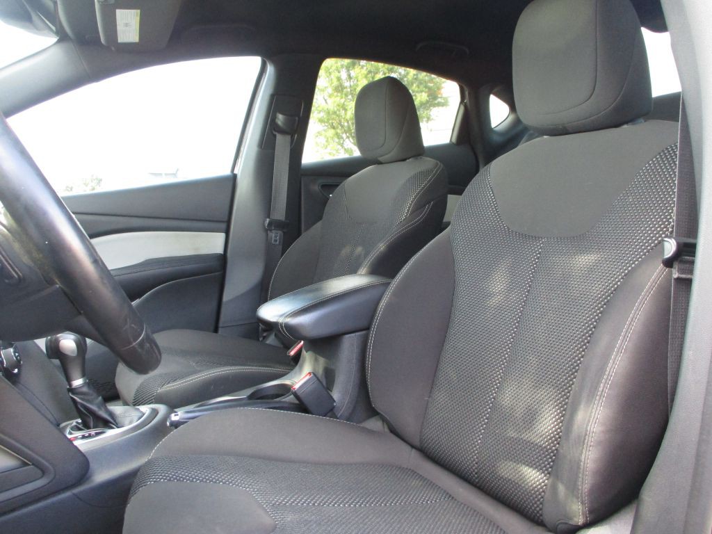 2014 Dodge Dart Image 17