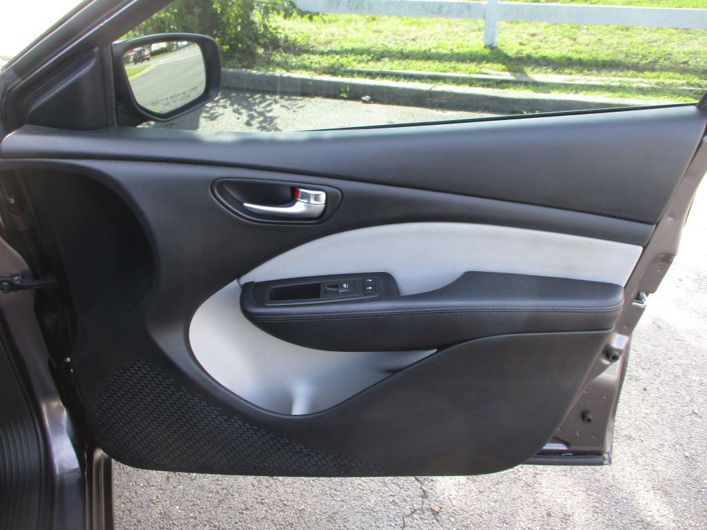 2014 Dodge Dart Image 40