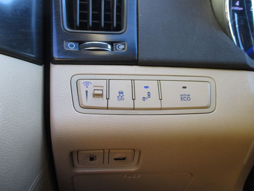 2014 Hyundai Sonata Image 21