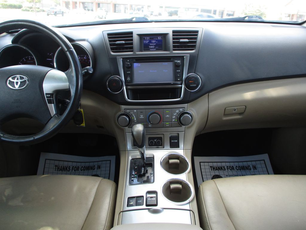 2013 Toyota Highlander Image 22