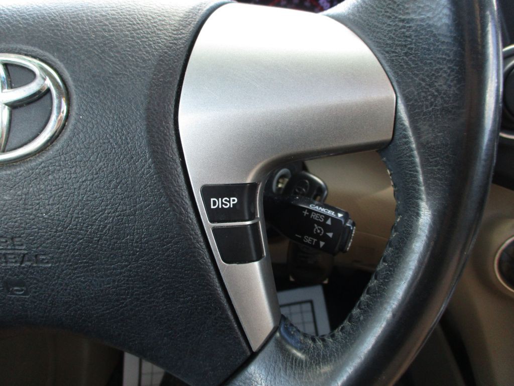 2013 Toyota Highlander Image 29