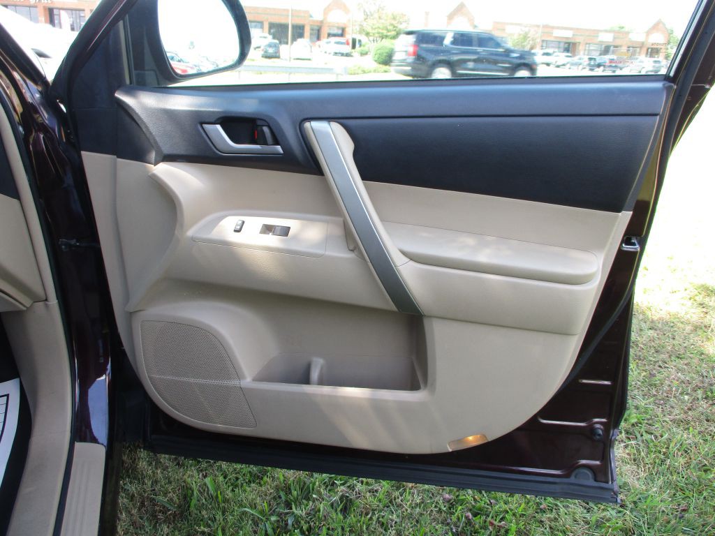 2013 Toyota Highlander Image 48