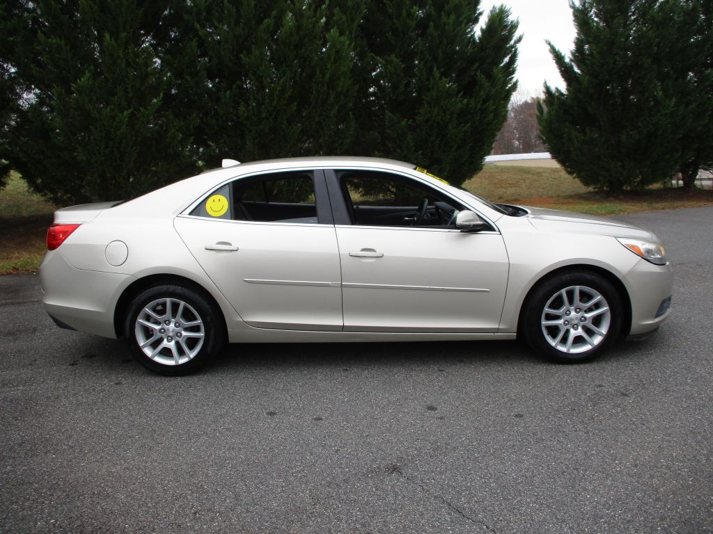 2013 Chevrolet Malibu Image 8