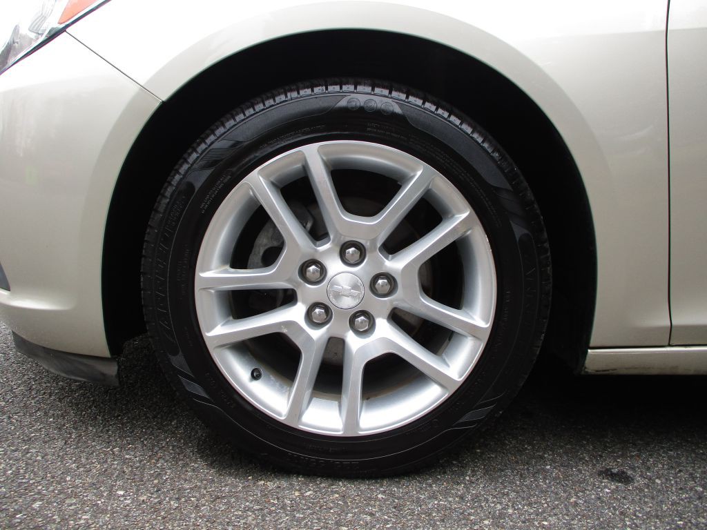 2013 Chevrolet Malibu Image 10