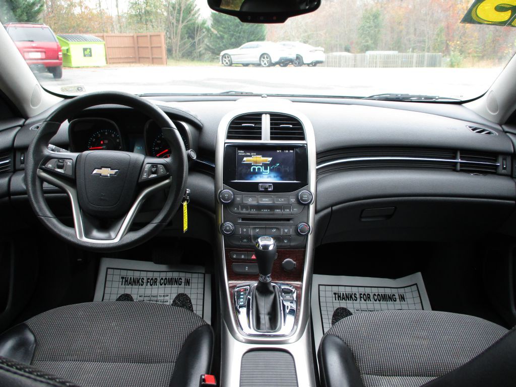 2013 Chevrolet Malibu Image 20