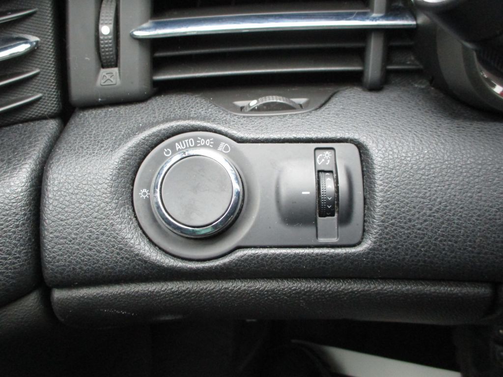 2013 Chevrolet Malibu Image 23