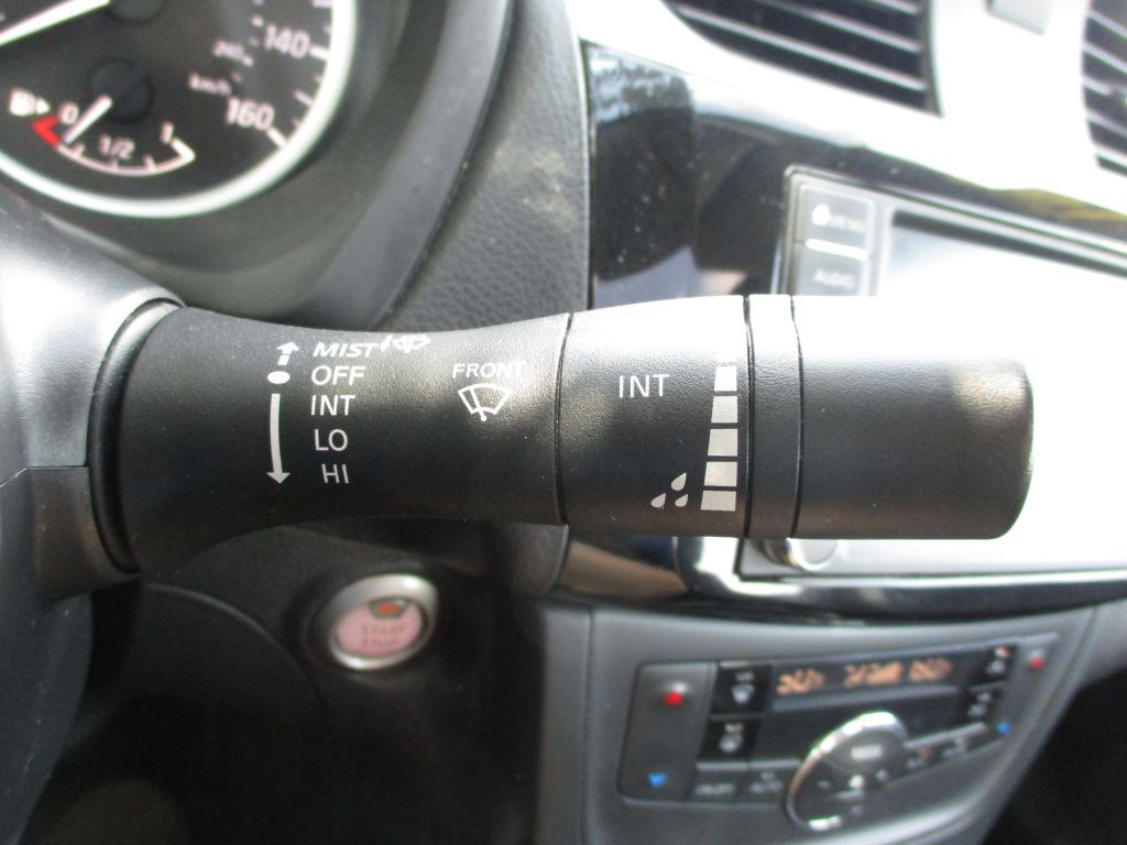 2019 Nissan Sentra Image 35